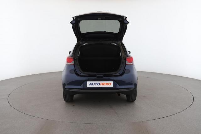 Mazda 2 image 4