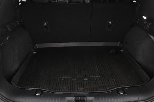 Ford Kuga image 1