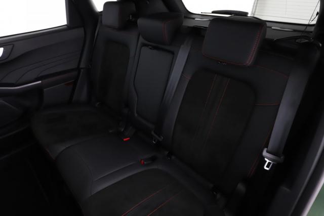 Ford Kuga image 2
