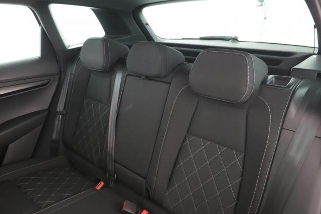 Skoda Karoq image 6