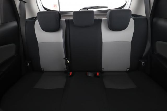 Toyota Yaris image 9