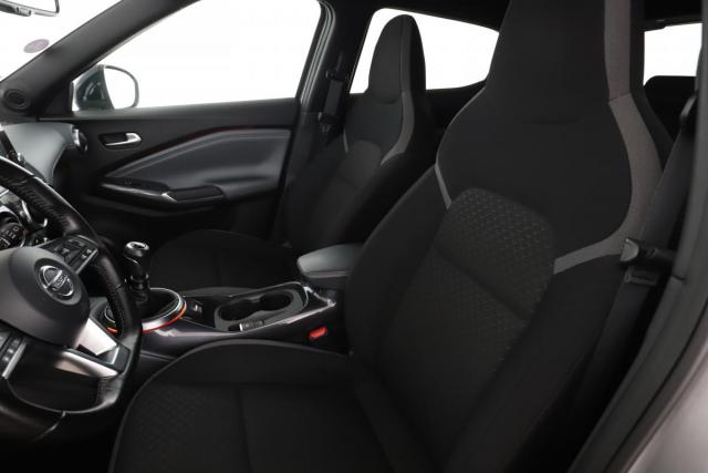 Nissan Juke image 9