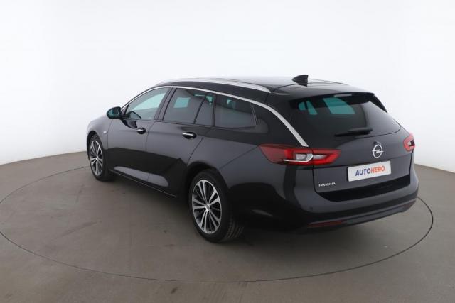 Opel Insignia Sports Tourer image 3