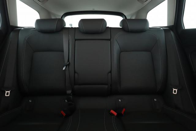 Opel Insignia Sports Tourer image 7