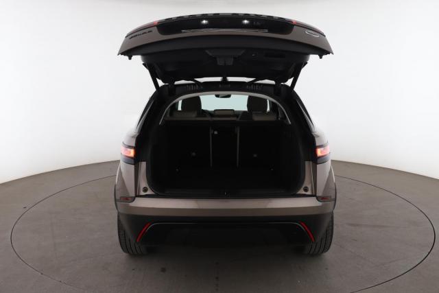 Land Rover Range Rover Velar image 3