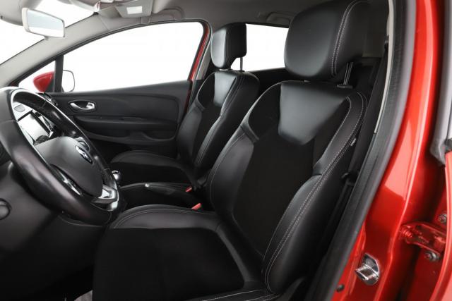 Renault Clio Estate image 5