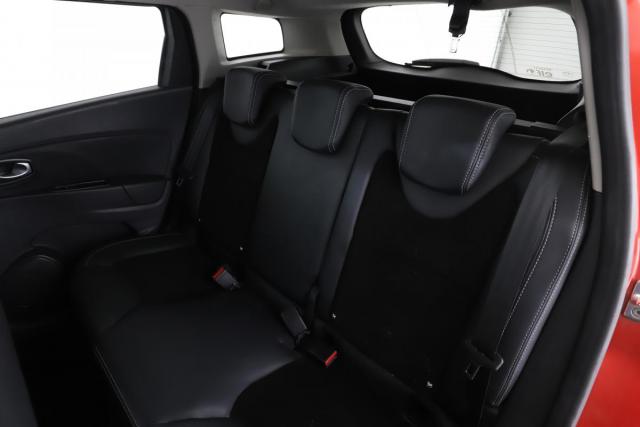Renault Clio Estate image 4