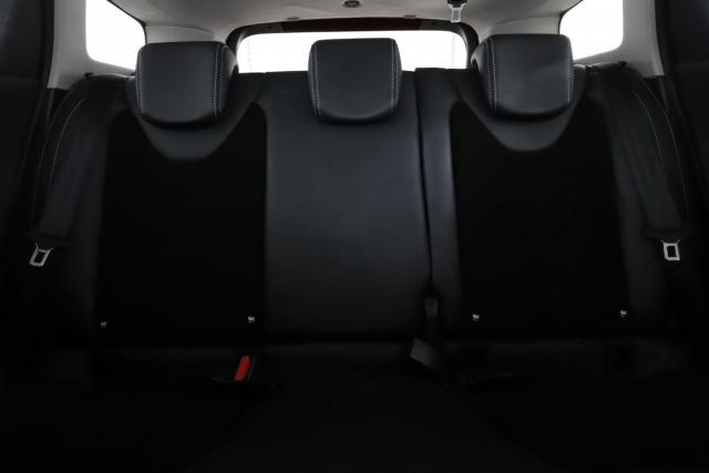 Renault Clio Estate image 9