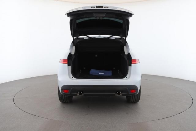 Jaguar F-Pace image 2