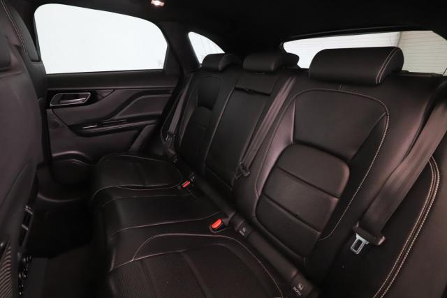 Jaguar F-Pace image 9