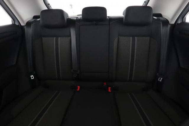 Volkswagen T-Roc image 2