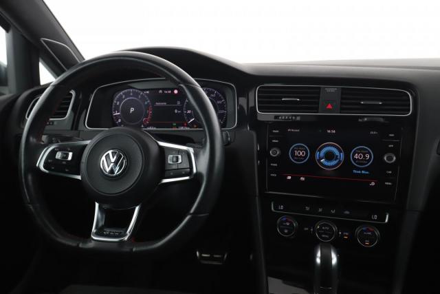 Volkswagen Golf image 8
