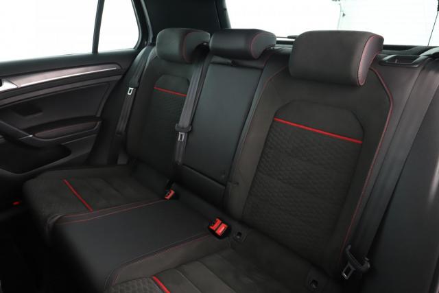 Volkswagen Golf image 7