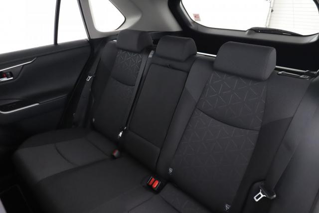 Toyota Rav4 image 8