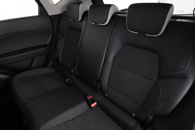 Renault Captur image 2