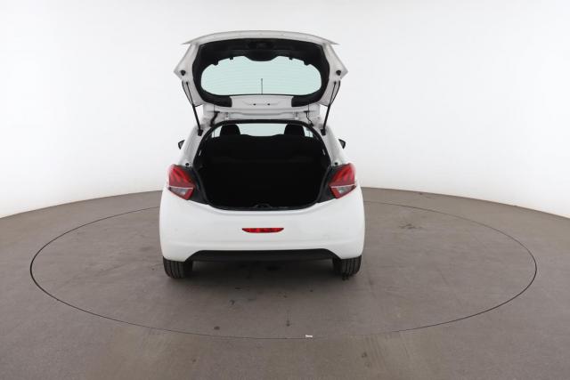 Peugeot 208 image 3