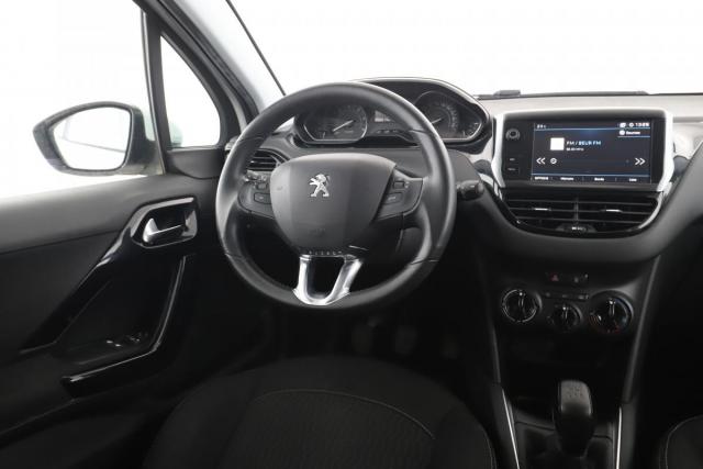 Peugeot 208 image 6