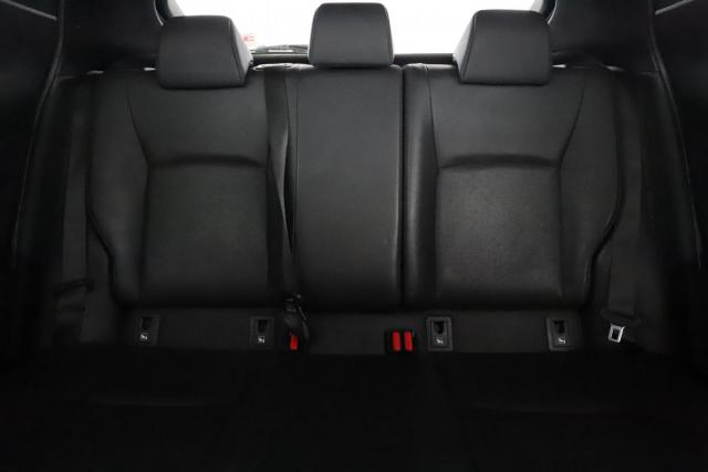Toyota C-Hr image 8