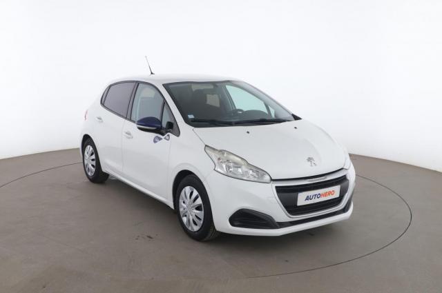 Peugeot 208 image 9