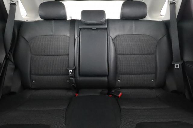 Kia Niro image 2