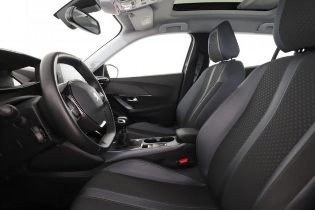 Peugeot 2008 image 1