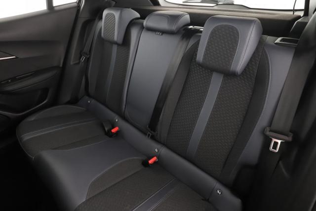 Peugeot 2008 image 4