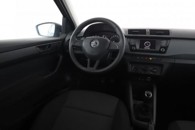 Skoda Fabia image 9