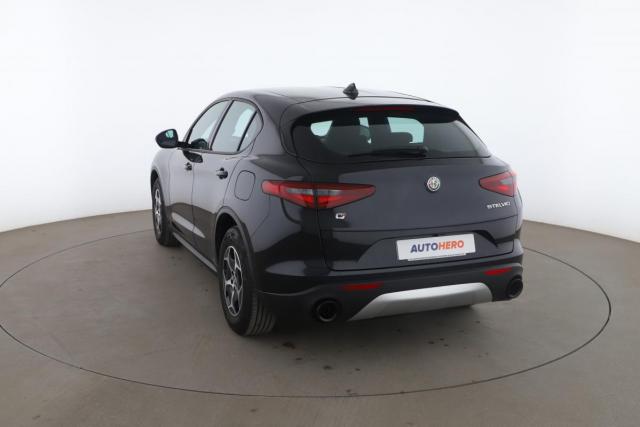 Alfa Romeo Stelvio image 6