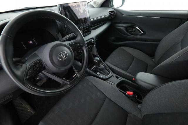 Toyota Yaris image 2