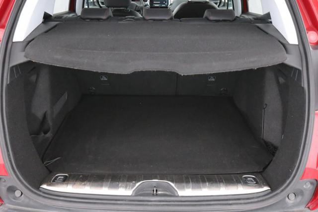 Peugeot 2008 image 8