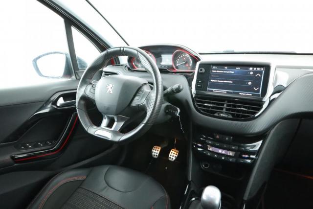 Peugeot 2008 image 3