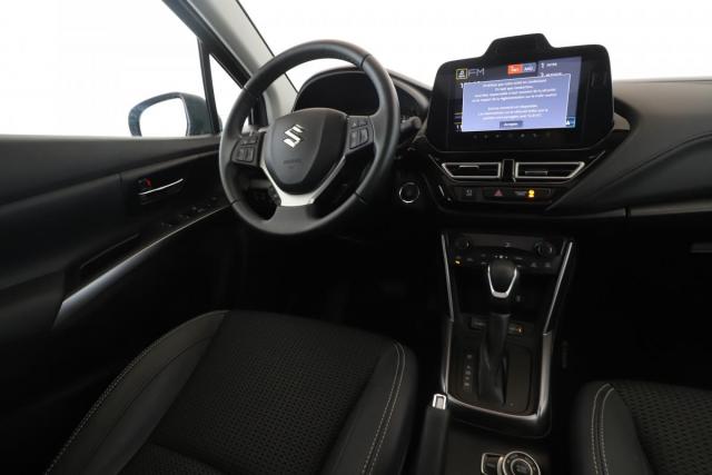Suzuki S-Cross image 1