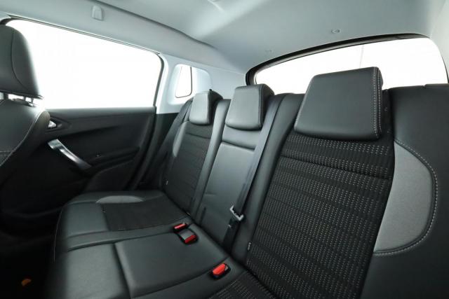 Peugeot 2008 image 1