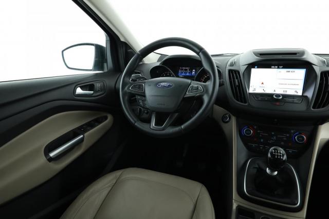 Ford Kuga image 1