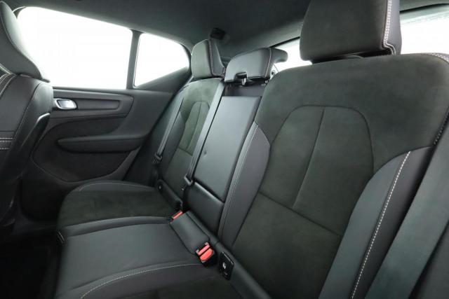 Volvo Xc40 image 4