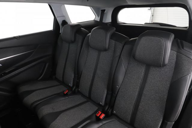 Peugeot 3008 image 1