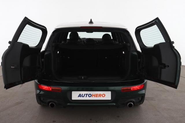 Mini Clubman image 9