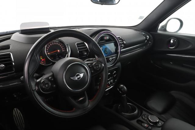 Mini Clubman image 7