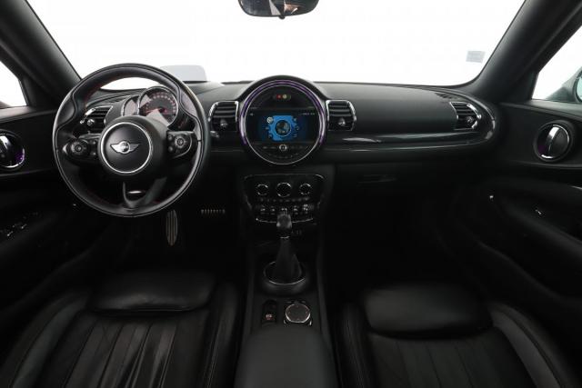 Mini Clubman image 5
