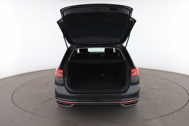 Volkswagen Passat Sw image 1