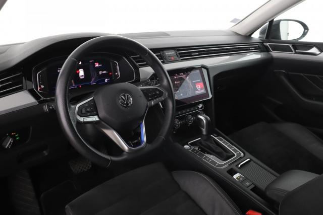 Volkswagen Passat Sw image 9