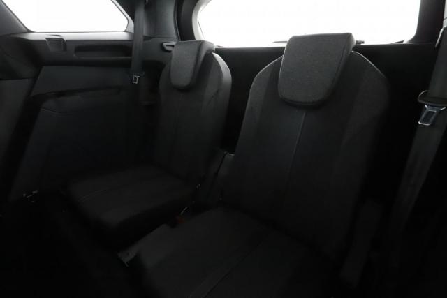 Peugeot 5008 image 1