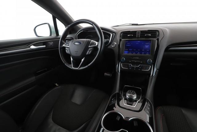 Ford Mondeo image 6
