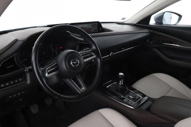 Mazda Cx-30 image 9