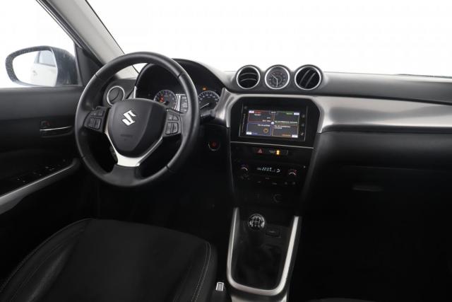 Suzuki Vitara image 3