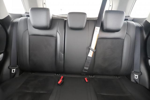 Suzuki Vitara image 2