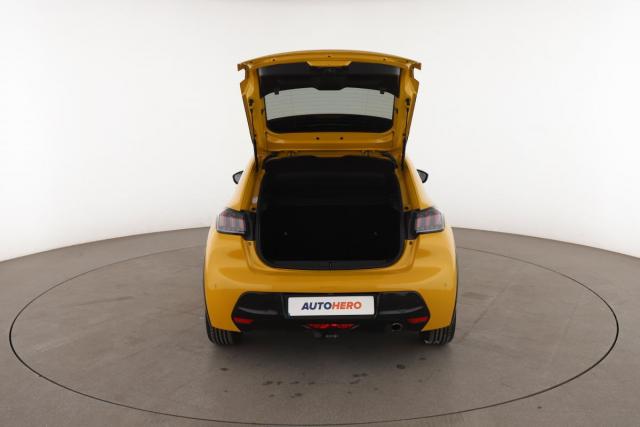 Peugeot 208 image 6