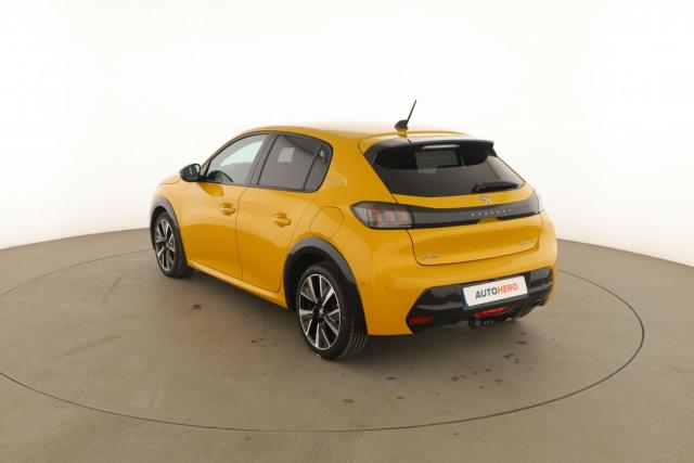 Peugeot 208 image 1