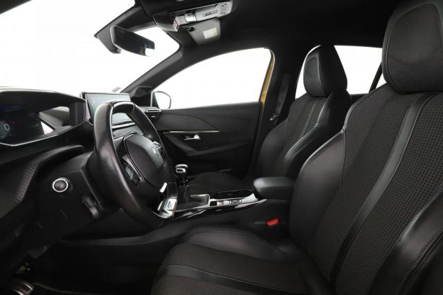 Peugeot 208 image 8