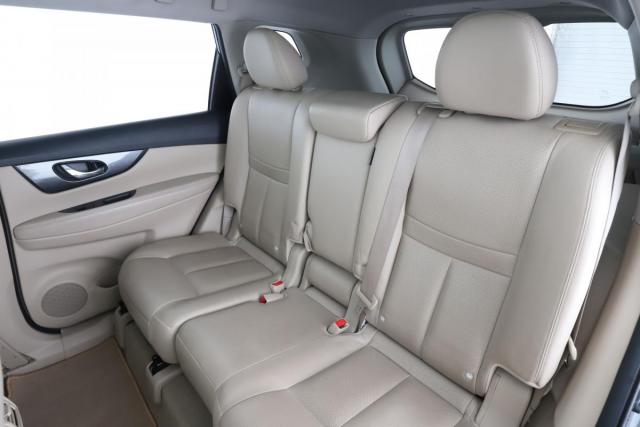 Nissan X-Trail image 1